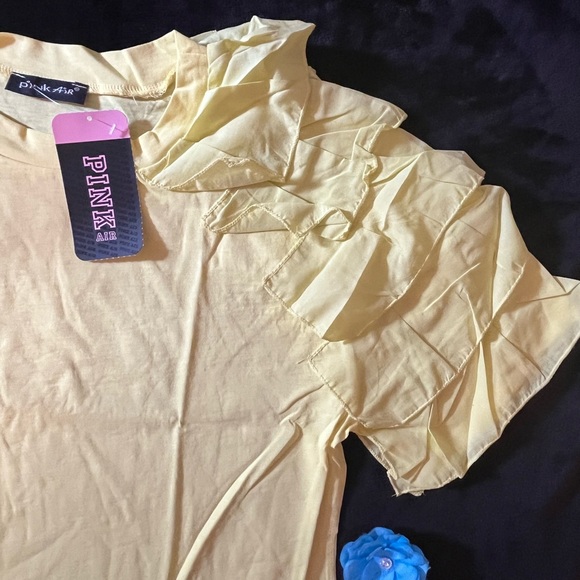 PINK AIR WOMENS YELLOW T-SHIRT ππ§π»ββοΈ - Picture 3 of 4